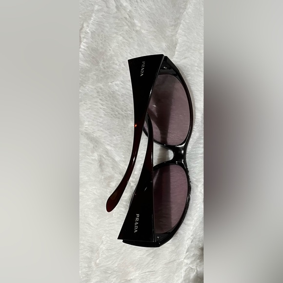 Prada 2005 Sunglasses 🕶️ vintage dark brown. - Picture 4 of 6